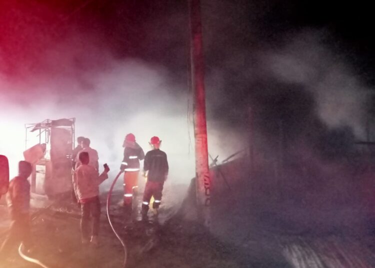 Kebakaran hanguskan dua unit rumah di Paya Kolak