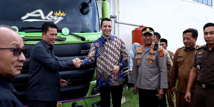 Pj Bupati Bener Meriah Lepas Ekspor Kopi Arabika Gayo ke Belgia