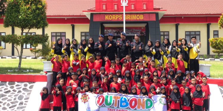 TK IT Darul Falah Kunjungi Kompi 3 Batalyon B Pelopor Satbrimob Polda Aceh 