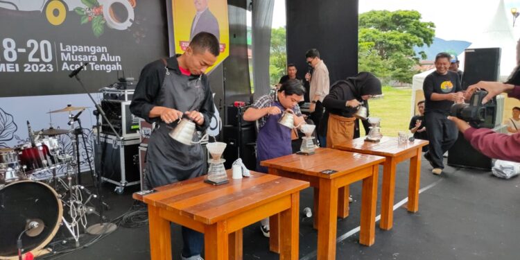 Lomba Barista Brewing Competition Warnai Festival Kopi Mobil