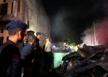 Respon Cepat Satbrimob Polda Aceh Kompi 3 Batalyon B Pelopor Bantu Memadamkan Kebakaran Rumah Masyarakat Di Kabupaten Bener Meriah