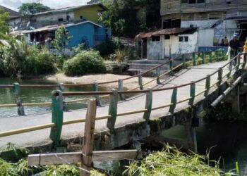 Warga Keluhkan Lambatnya Penanganan Jembatan Asia yang Nyaris Ambruk