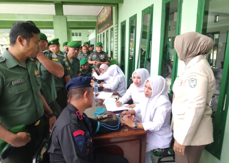 Brimob Kompi 3 Batalyon B Pelopor Polda   Aceh Ikuti Kegiatan Donor Darah HUT TNI 