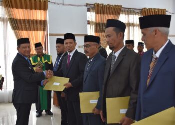 Pj. Bupati Aceh Tengah Lantik Anggota Badan Baitul Mal Periode 2023-2028