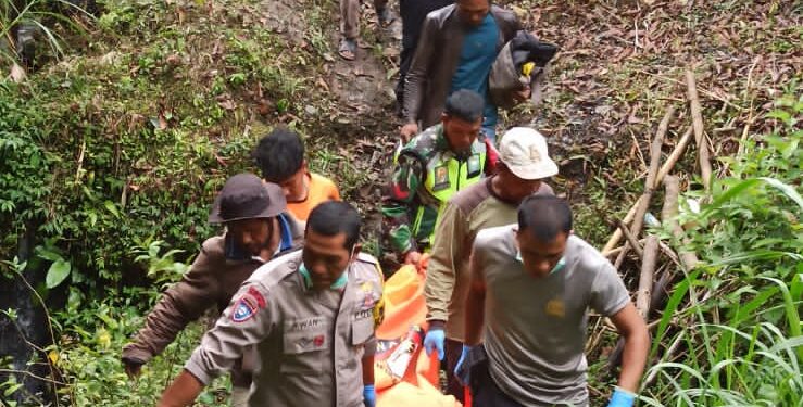 Polisi dan Warga Temukan Mayat Wanita di Kebun Kopi