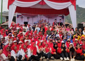 Ibu-ibu Organisasi Wanita Aceh Tengah Buktikan Ketangguhan di Arung Jeram Memeriahkan HUT RI ke-80