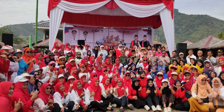 Ibu-ibu Organisasi Wanita Aceh Tengah Buktikan Ketangguhan di Arung Jeram Memeriahkan HUT RI ke-80