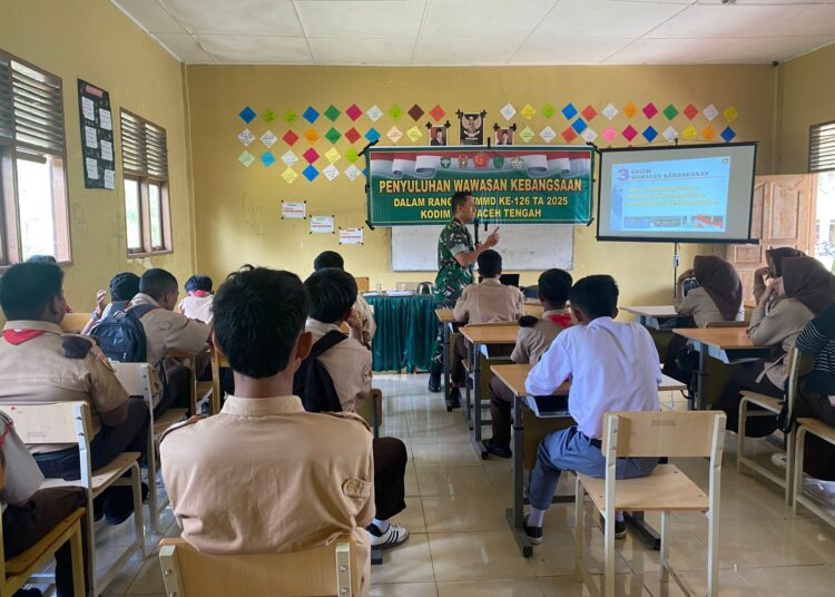 Satgas TMMD Kodim 0106/Aceh Tengah Bekali Siswa SMA Negeri 18 Tentang Wawasan Kebangsaan