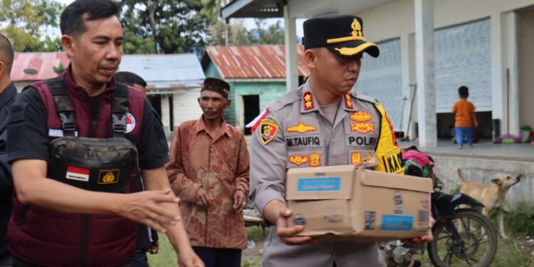 Kapolres Aceh Tengah Salurkan Bantuan untuk Pengungsi di Kecamatan Ketol