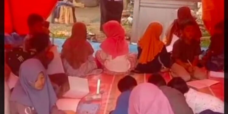 Hari Pertama Masuk Sekolah, Ratusan Murid di Aceh Tengah Belajar di Tenda Darurat