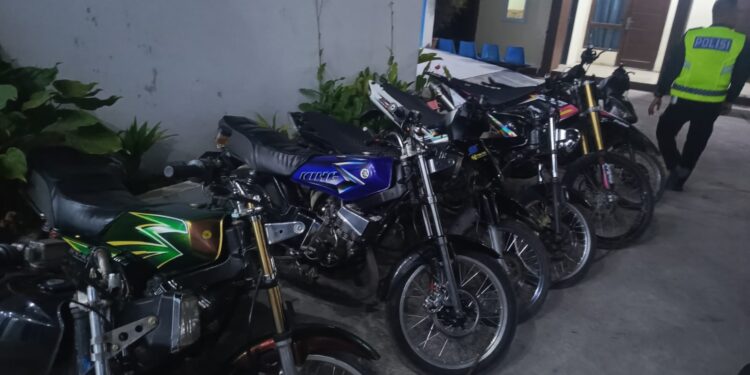 Enam Unit Sepmor Diamankan Personel Polres Aceh Tengah Saat Patroli di Daerah Rawan Aksi Balap Liar
