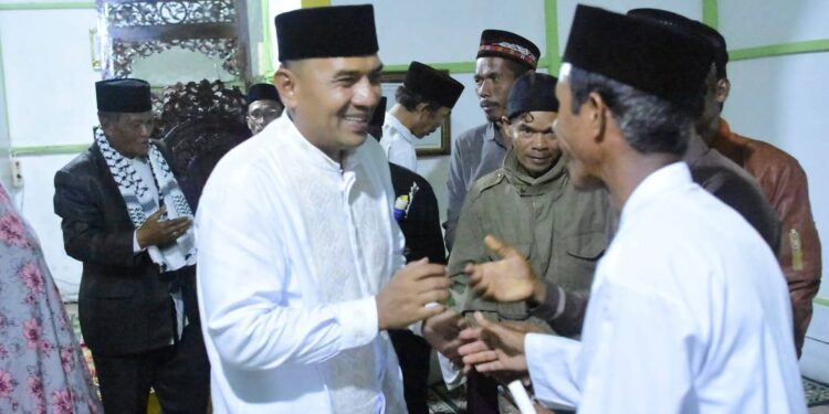 Safari Ramadhan di Kampung Pantan Penyo, Wabup Muchsin Shalat Berjamaah di Masjid Nurul Huda 