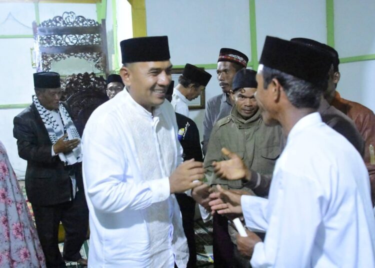 Safari Ramadhan di Kampung Pantan Penyo, Wabup Muchsin Shalat Berjamaah di Masjid Nurul Huda 