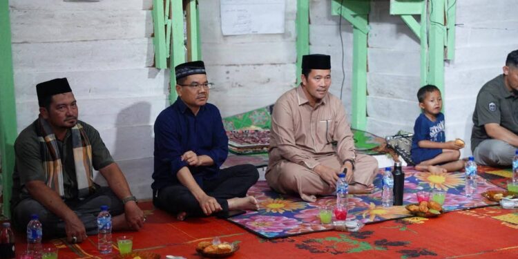 Momen Safari Ramadhan, Bupati Aceh Tengah Berbuka Bersama Pengungsi di Kemukiman Wih Dusun Jamat
