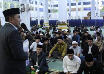 Hari Pertama Ramadhan, Jamaah Padati Masjid Agung Ruhama Takengon Meski Hujan Deras