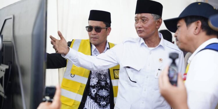 Menteri PU Dody Hanggodo Tinjau Sinkhole Raksasa di Aceh Tengah : Akan Kita Kerjakan Segera