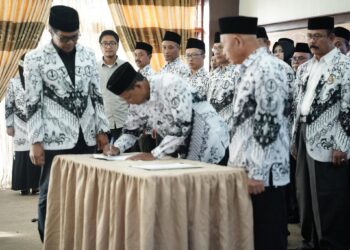 Pengurus PGRI Kabupaten Aceh Tengah Masa Bakti 2025 – 2030 Dilantik, Bunda Guru Resmi Dikukuhkan
