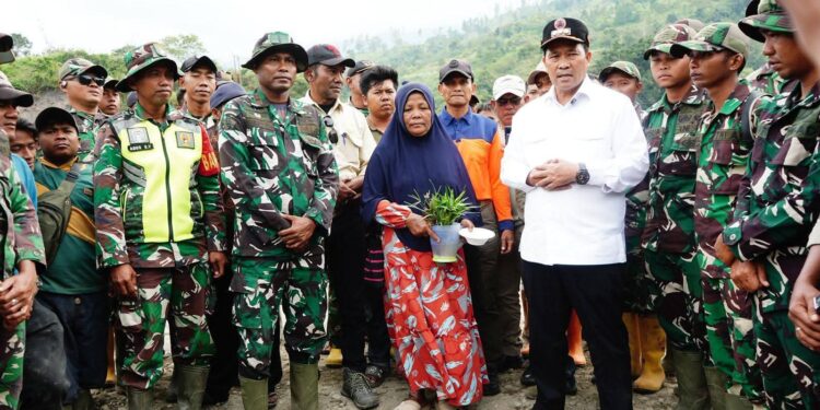 TNI Yonzipur Rapungkan Jembatan Darurat Berawang Gajah, Empat Kampung di Aceh Tengah Tak Lagi Terisolir