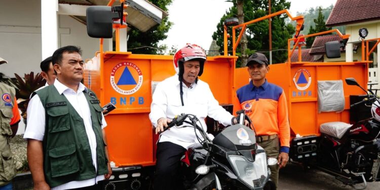 BNPB Serahkan 3 Unit Bentor Powerace, Bupati Aceh Tengah Dorong Penguatan Layanan Kebersihan Pasca Bencana