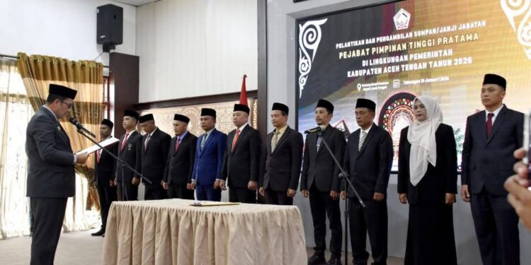 Bupati Haili Yoga Lantik 14 Pejabat Pimpinan Tinggi Pratama, Tekankan Integritas, Pelayanan Publik, dan Respons Pascabencana