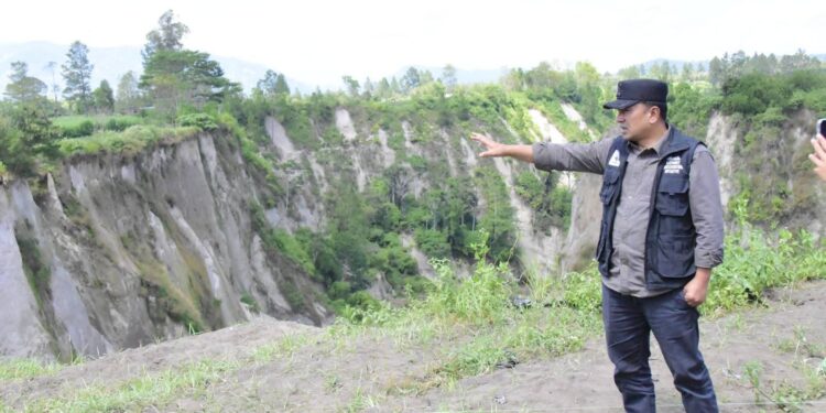 Longsor Di Pondok Balik Hampir Sentuh Badan Jalan, Pemerintah Buka Akses Alternatif Antisipasi Jalan Putus