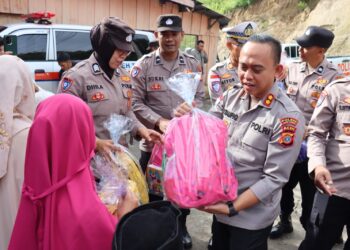 Sambut HUT Bhayangkara ke-80, Jajaran Polres Aceh Tengah Gelar Bakti Sosial di Panti Asuhan Kasih Ibu