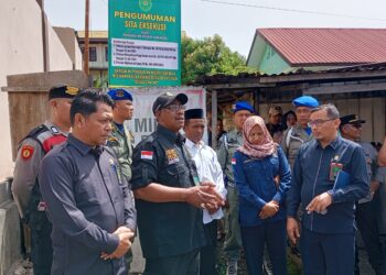 Petugas Pengadilan Sita Eksekusi Sebidang Tanah di Komplek SMA Negeri 1 Takengon  ‎