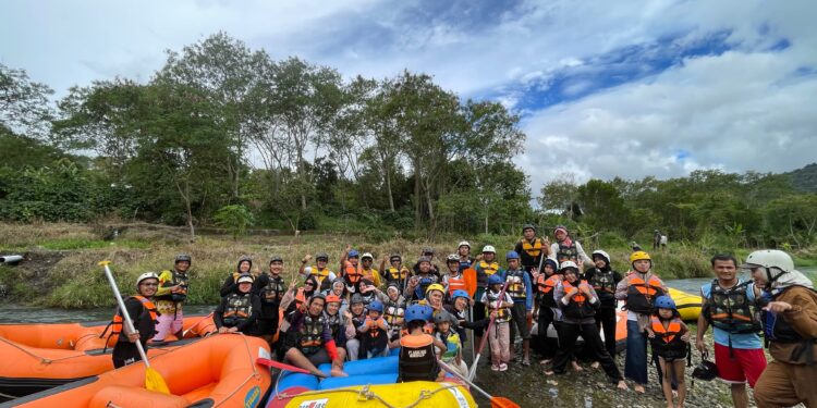 Sambut Hari Sungai Nasional 2026, Kepala Dinas Pariwisata Bener Meriah dan FAJI Bener Meriah Gelar Fun Rafting di Hulu Sungai Pesangan